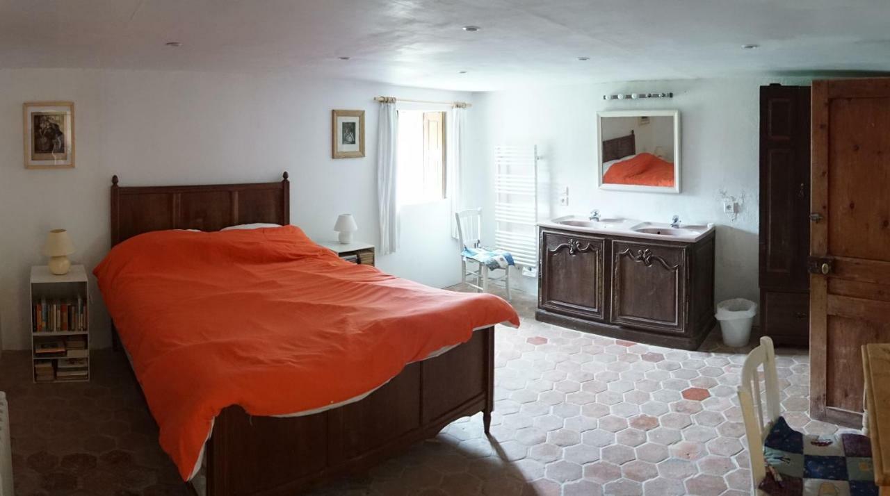 Вилла Manoir De La Guerrie Saint-Patrice-de-Claids Экстерьер фото